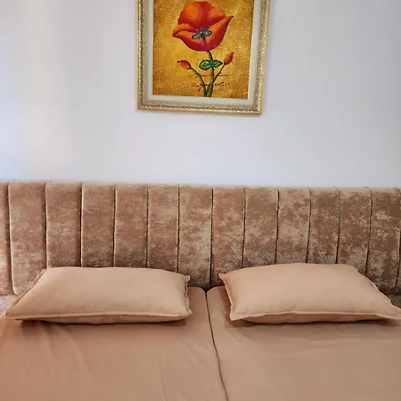Stela * Τίρανα